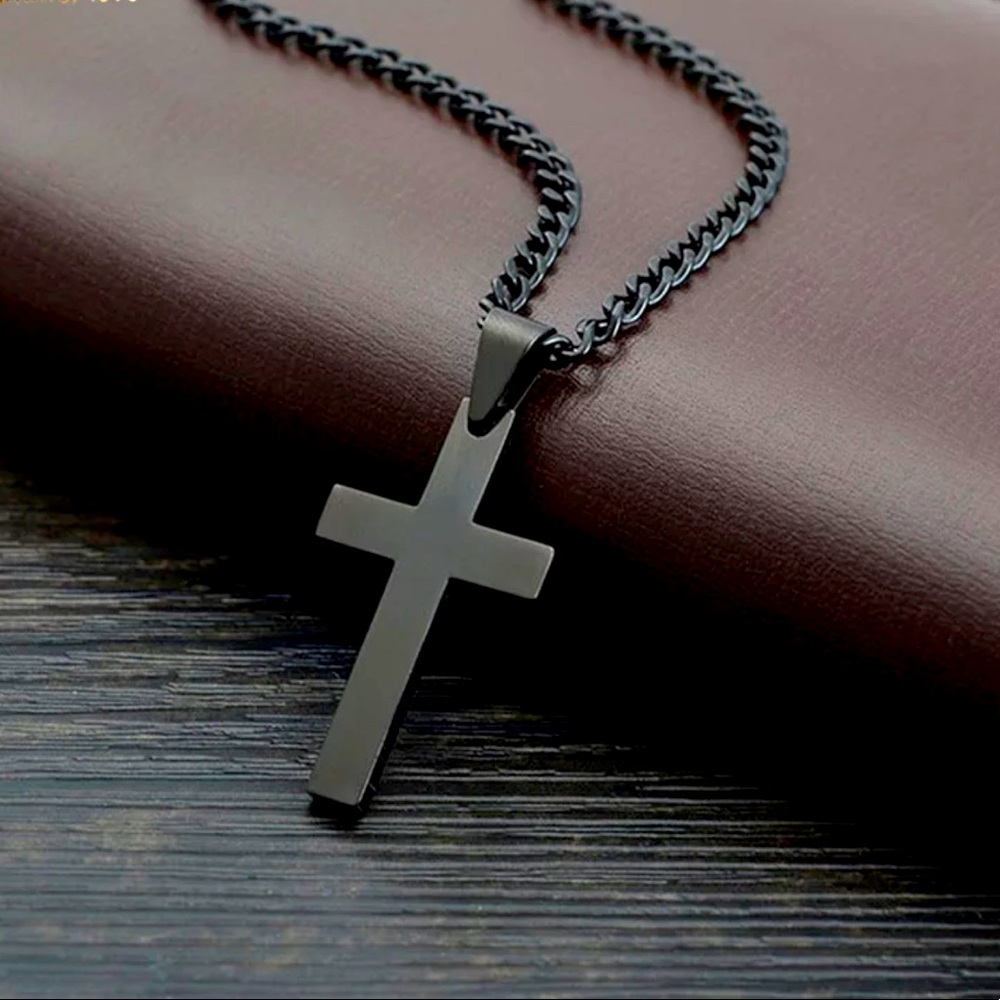Fashion black stainless steel link chain.